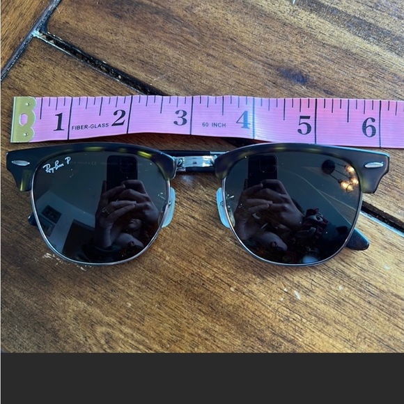 Polarized - Picture 5 of 5